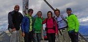 79 Bell'incontro con amici alpinisti, saliti in arrampicata